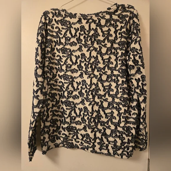 NWT Loft Blue and White Textured Women's Long Sleeved Top - Picture 7 of 7